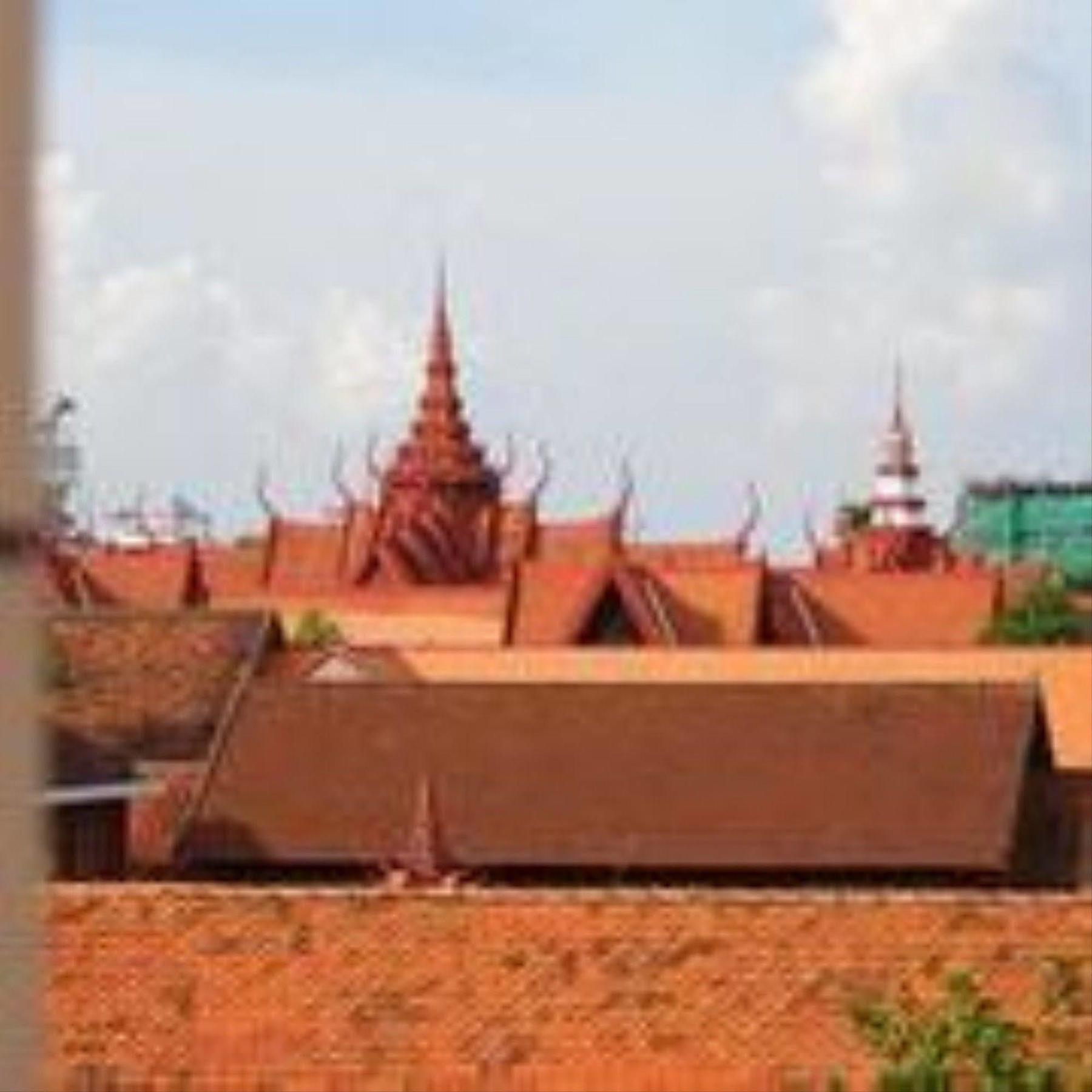 G Eleven Hotel Phnom Penh Exterior photo