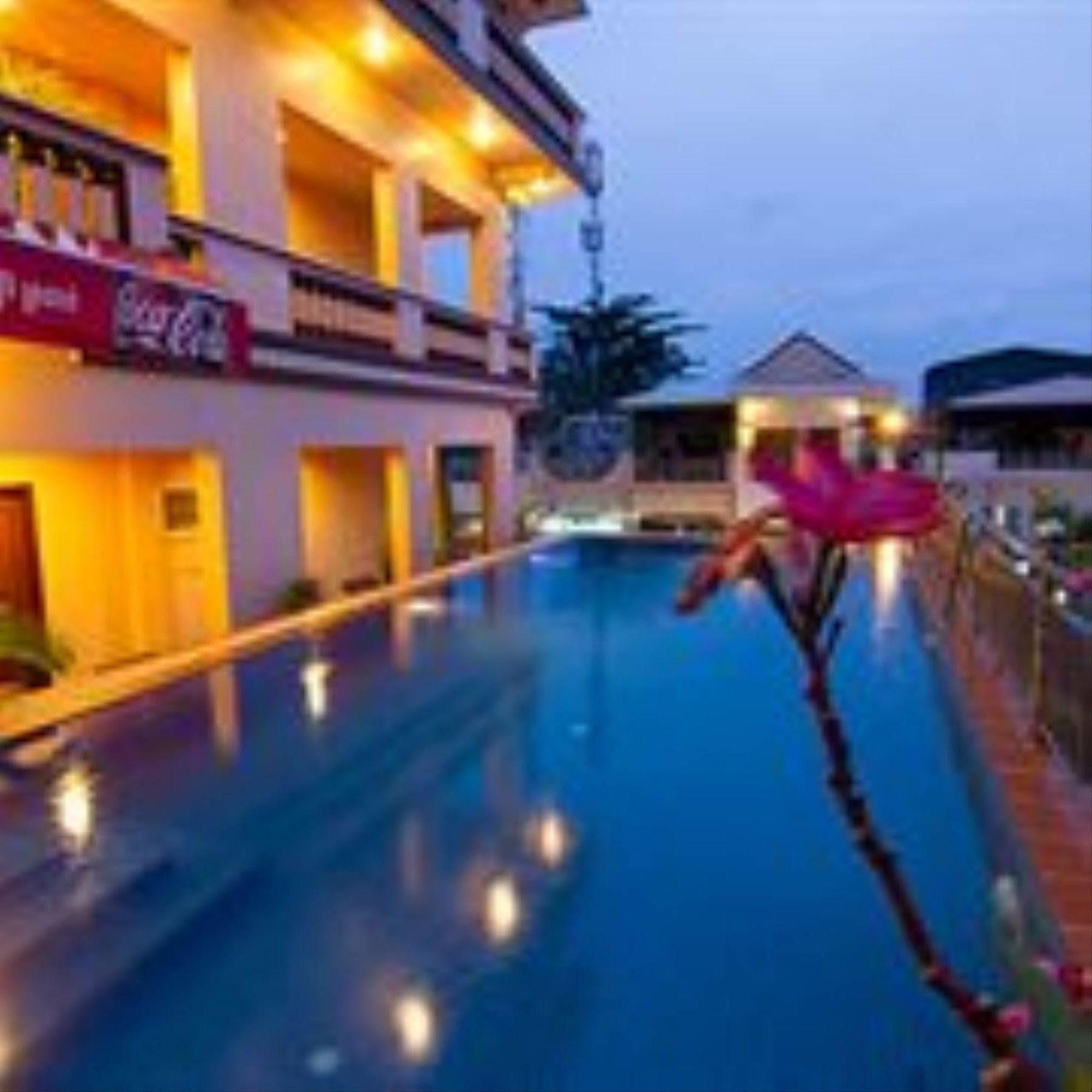 G Eleven Hotel Phnom Penh Exterior photo